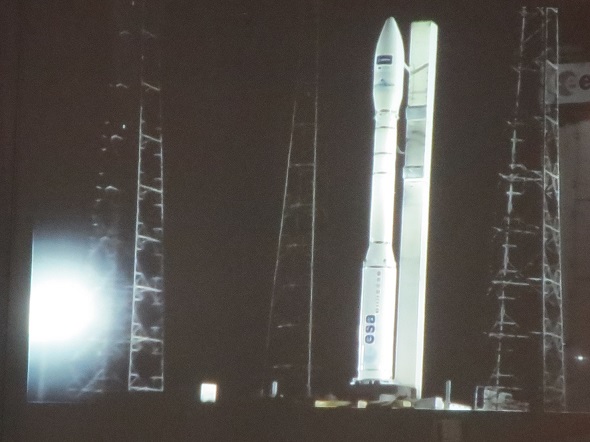 Vega-raketti laukaisualustalla